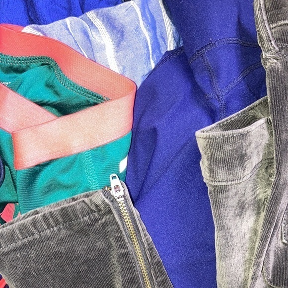 RESELLERS MYSTERY BOX! Active and casual wear! - Picture 11 of 12